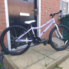 pazzaz vivacity 24 inch hybrid bike